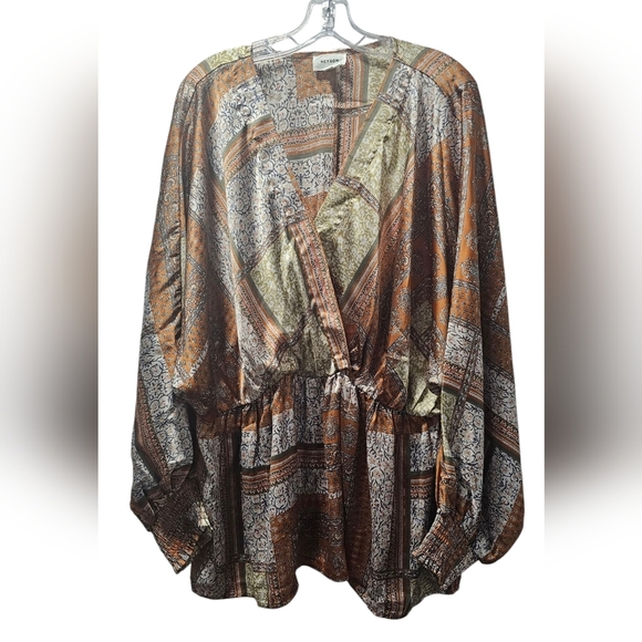 Heyson Take The Risk Women's Peplum Long Kimono Sleeve Top - Picture 2 of 3